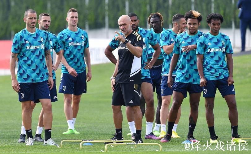 记者丨菲尔克鲁格和弗拉霍维奇…… 记者丨菲尔克鲁格和弗拉霍维奇……